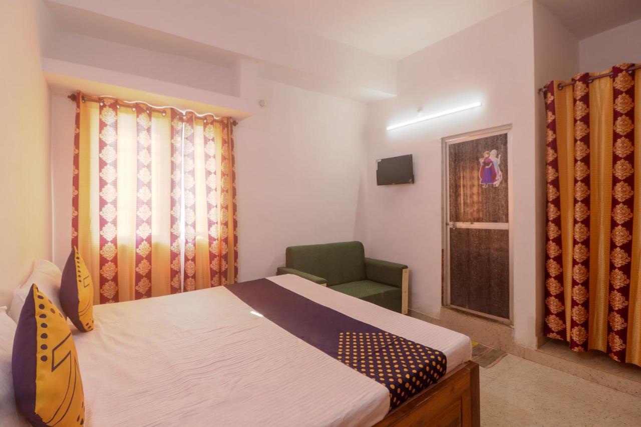 สปอต ออน 61224 โฮเต็ล โอม กัณหา Hotel บิลาสปูร์ ภายนอก รูปภาพ