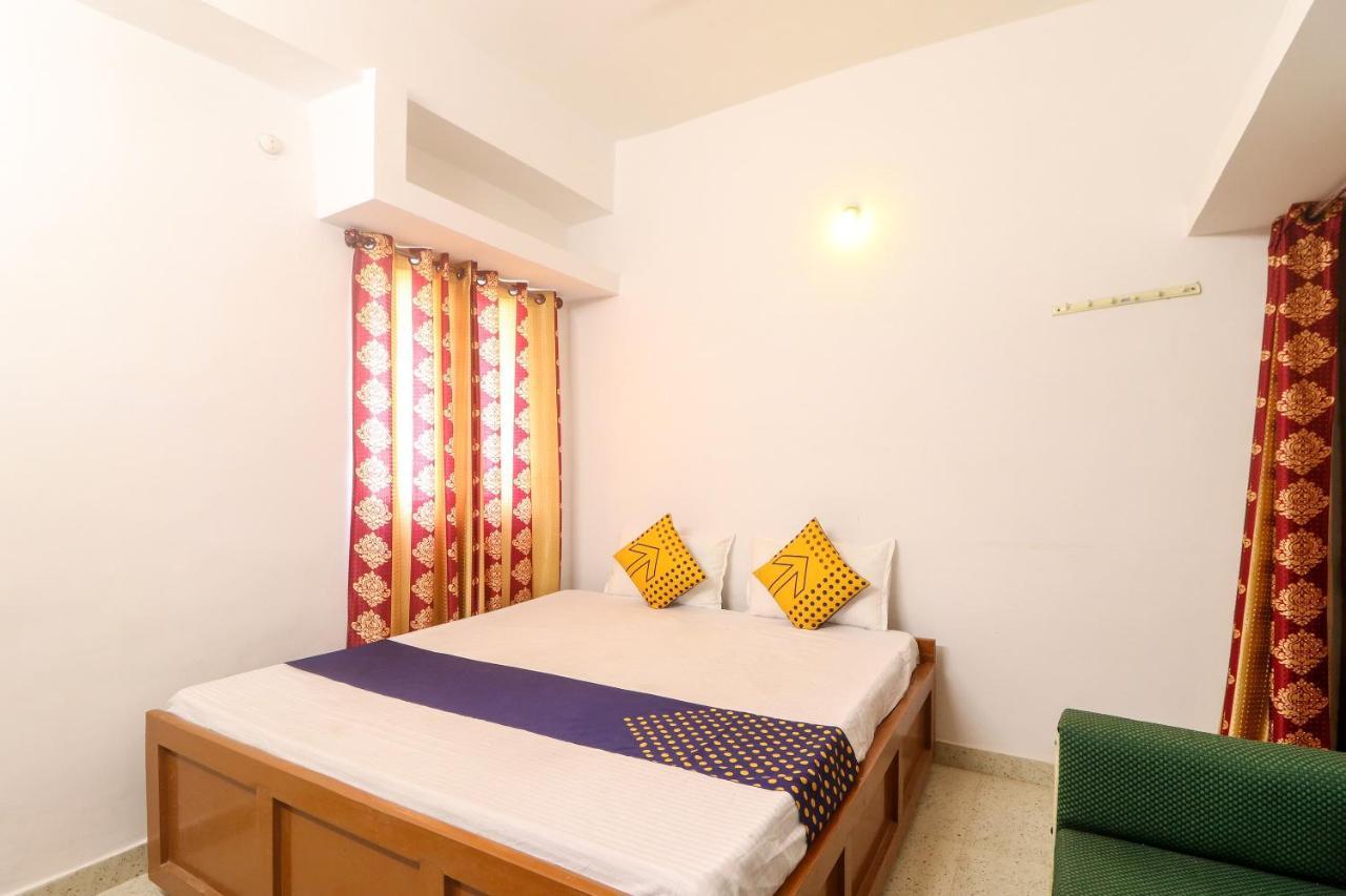 สปอต ออน 61224 โฮเต็ล โอม กัณหา Hotel บิลาสปูร์ ภายนอก รูปภาพ