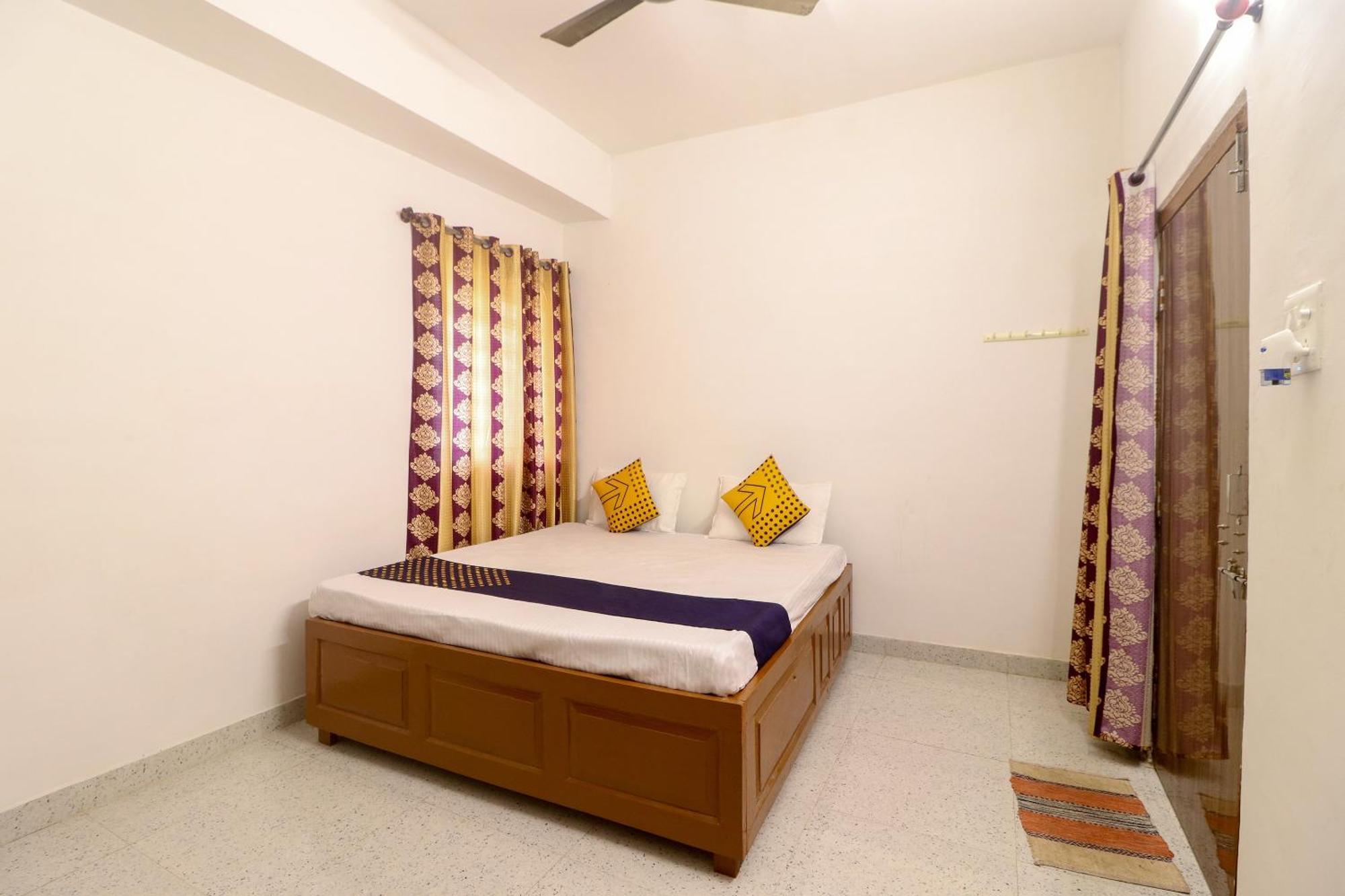 สปอต ออน 61224 โฮเต็ล โอม กัณหา Hotel บิลาสปูร์ ภายนอก รูปภาพ