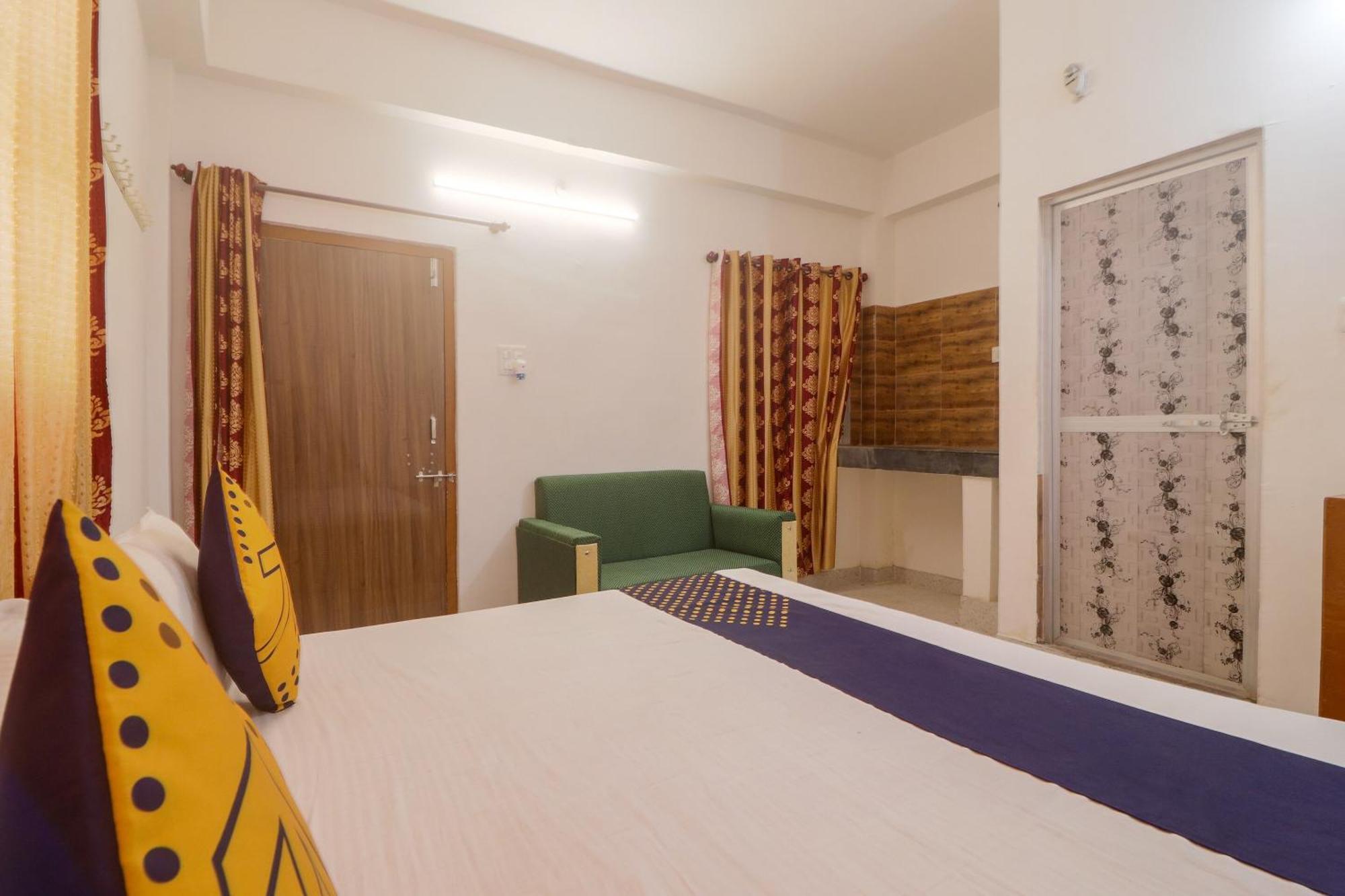 สปอต ออน 61224 โฮเต็ล โอม กัณหา Hotel บิลาสปูร์ ภายนอก รูปภาพ