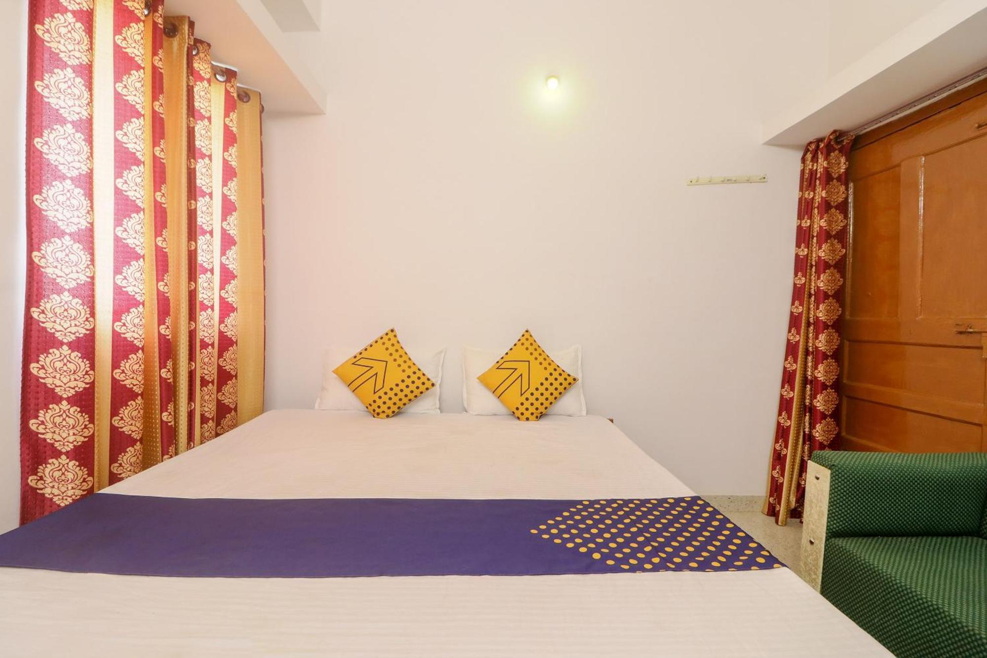 สปอต ออน 61224 โฮเต็ล โอม กัณหา Hotel บิลาสปูร์ ภายนอก รูปภาพ