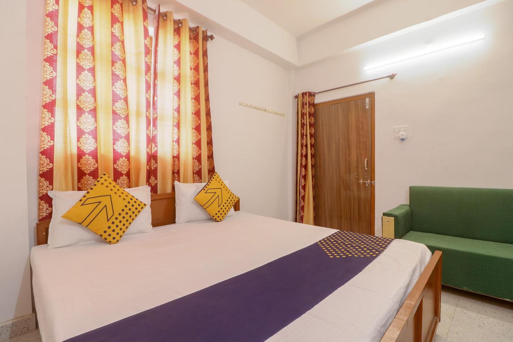 สปอต ออน 61224 โฮเต็ล โอม กัณหา Hotel บิลาสปูร์ ภายนอก รูปภาพ